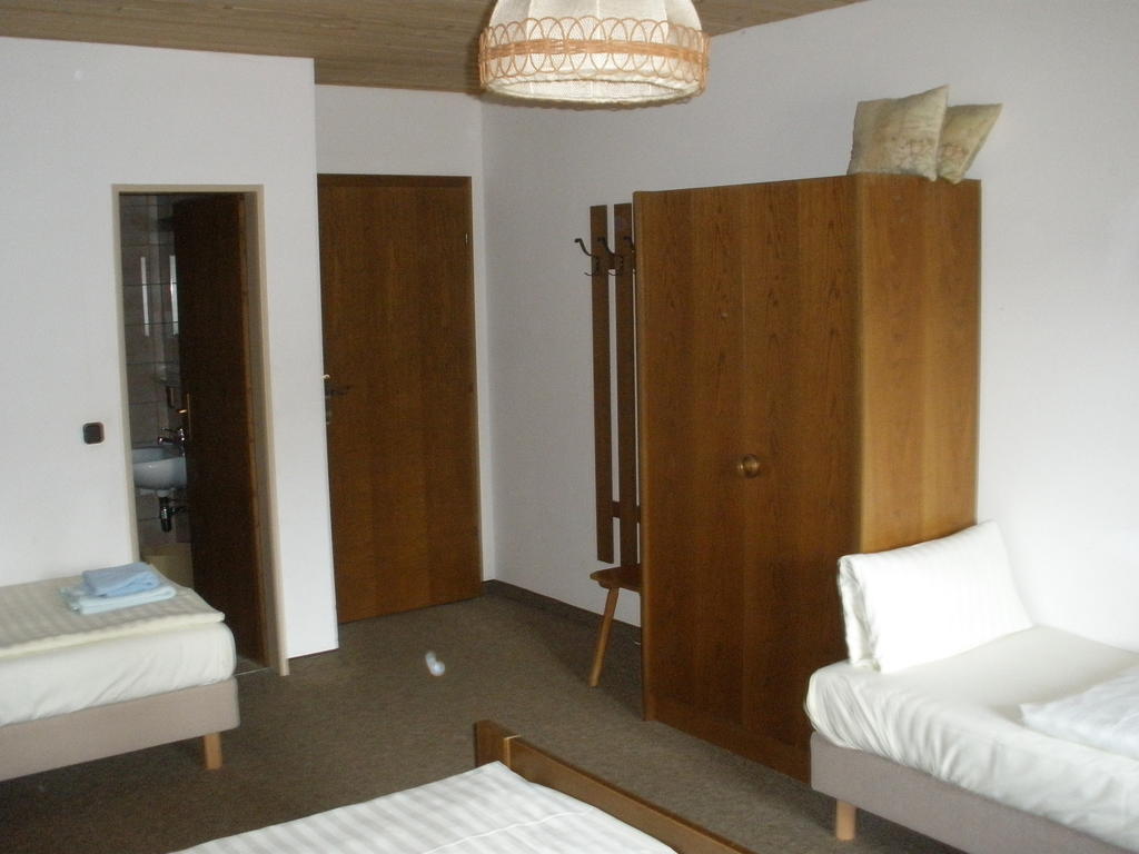 Alpengasthof Zur Loisach Hotel Grossweil Værelse billede